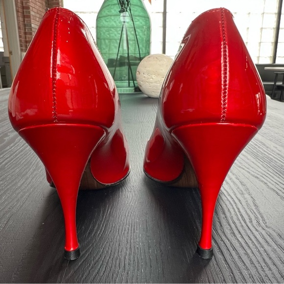 Stuart Weitzman red patent leather shoes
Size 7 M Open Toe 3-inch heels - Picture 11 of 14